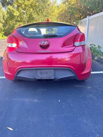 Photo 4 VIN: KMHTC6AD2DU142353 - HYUNDAI VELOSTER 