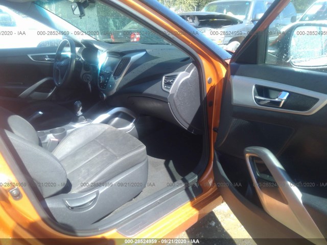 Photo 4 VIN: KMHTC6AD2DU147035 - HYUNDAI VELOSTER 