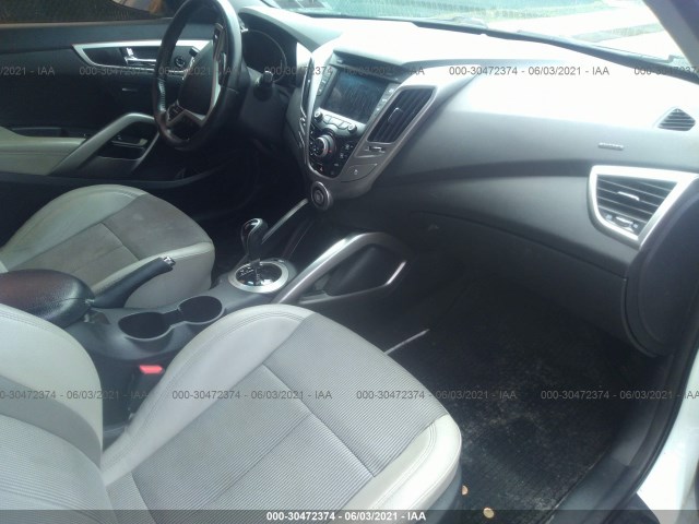 Photo 4 VIN: KMHTC6AD2EU182661 - HYUNDAI VELOSTER 