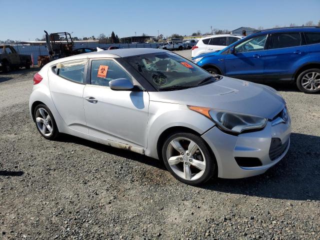 Photo 3 VIN: KMHTC6AD2FU233898 - HYUNDAI VELOSTER 