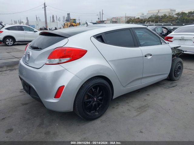 Photo 3 VIN: KMHTC6AD2FU239605 - HYUNDAI VELOSTER 