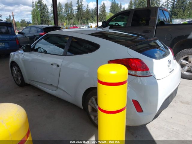 Photo 2 VIN: KMHTC6AD2GU257359 - HYUNDAI VELOSTER 