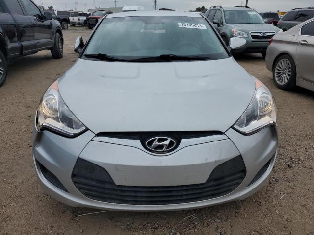 Photo 4 VIN: KMHTC6AD2GU269009 - HYUNDAI VELOSTER 