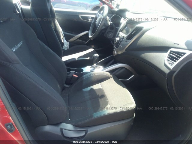 Photo 4 VIN: KMHTC6AD2GU277014 - HYUNDAI VELOSTER 