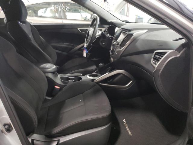 Photo 4 VIN: KMHTC6AD2GU283282 - HYUNDAI VELOSTER 