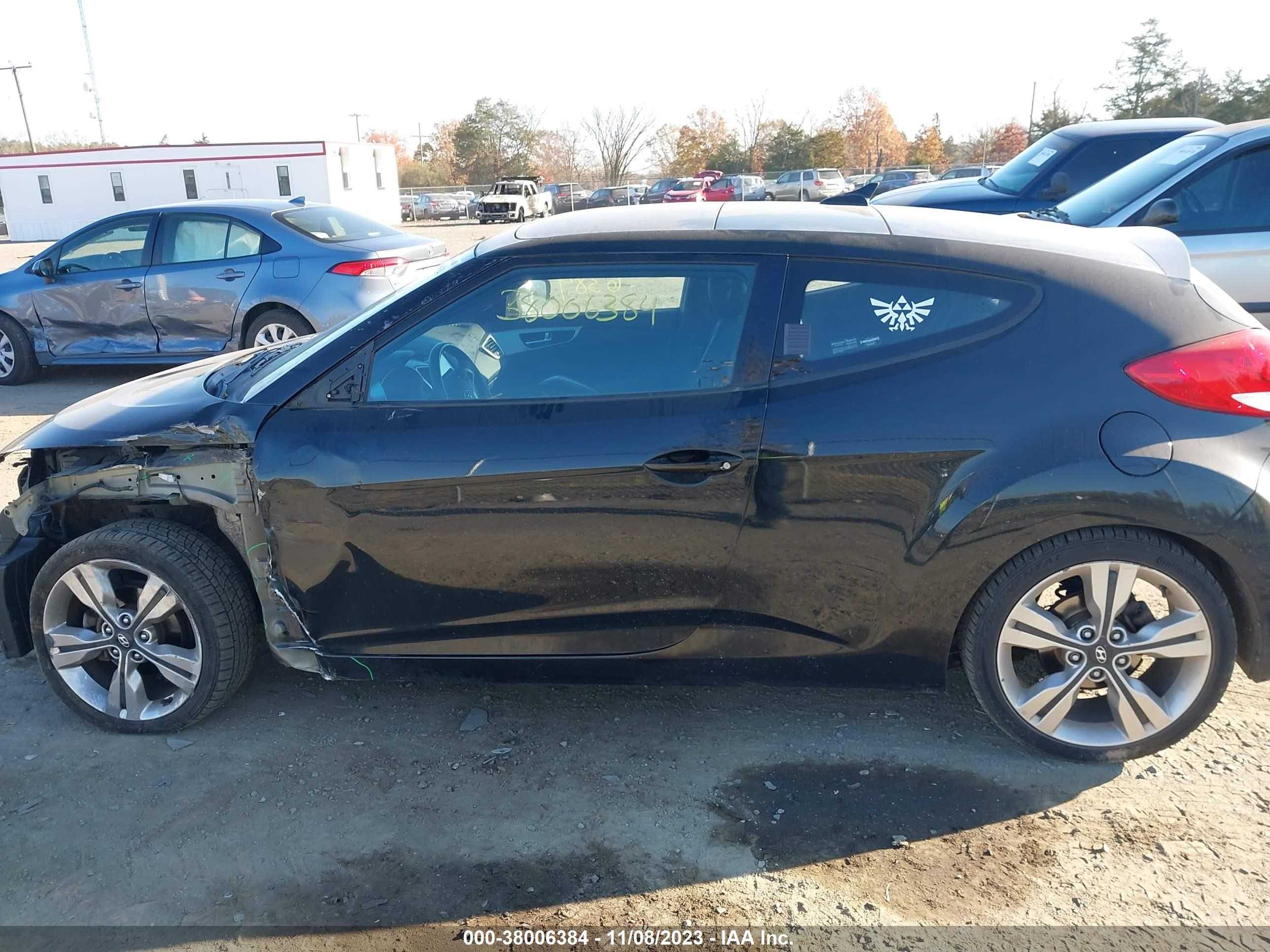 Photo 13 VIN: KMHTC6AD2GU286330 - HYUNDAI VELOSTER 