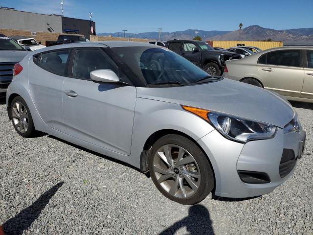 Photo 3 VIN: KMHTC6AD2GU291401 - HYUNDAI VELOSTER 