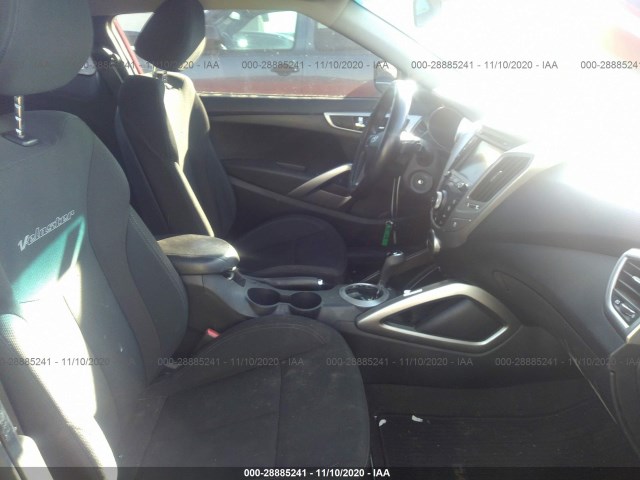 Photo 4 VIN: KMHTC6AD2GU295223 - HYUNDAI VELOSTER 