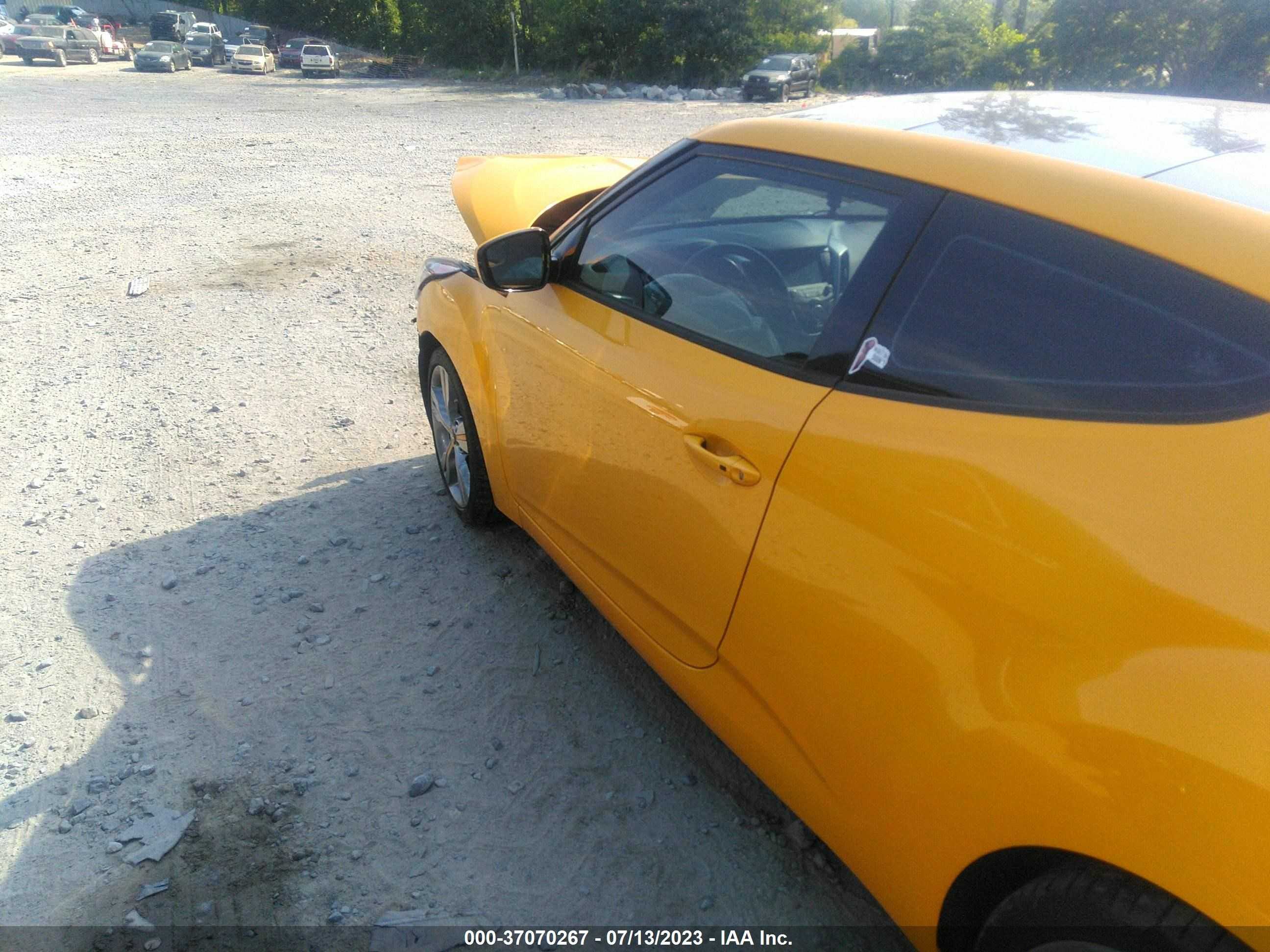 Photo 13 VIN: KMHTC6AD2HU316816 - HYUNDAI VELOSTER 