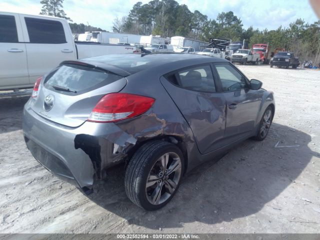 Photo 3 VIN: KMHTC6AD2HU320445 - HYUNDAI VELOSTER 