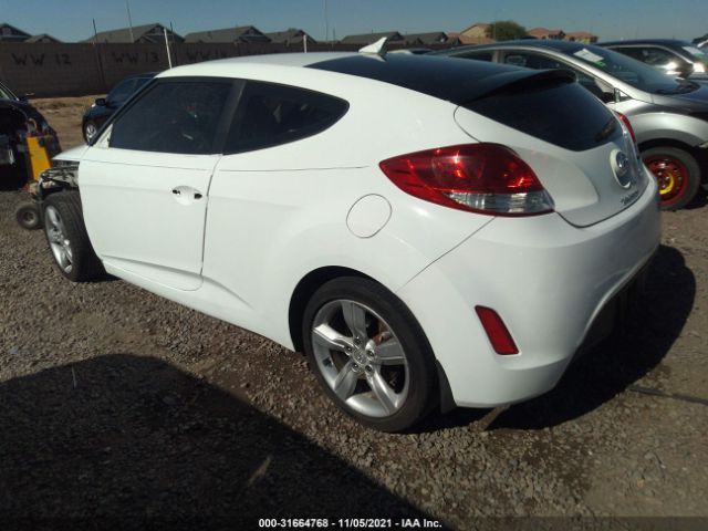 Photo 2 VIN: KMHTC6AD3CU028814 - HYUNDAI VELOSTER 