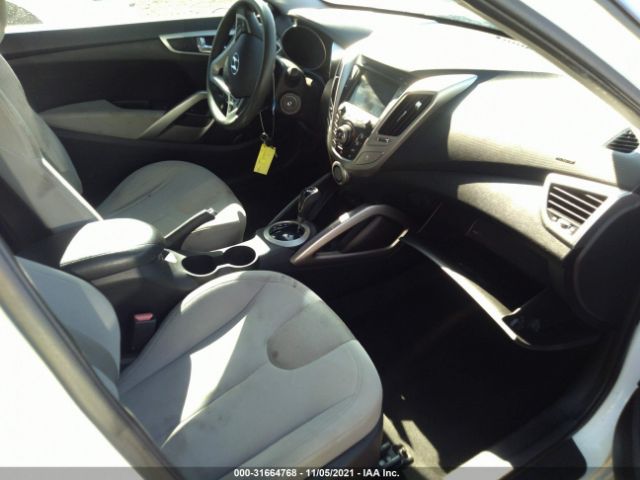 Photo 4 VIN: KMHTC6AD3CU028814 - HYUNDAI VELOSTER 