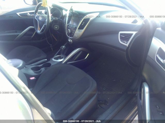 Photo 4 VIN: KMHTC6AD3CU042275 - HYUNDAI VELOSTER 