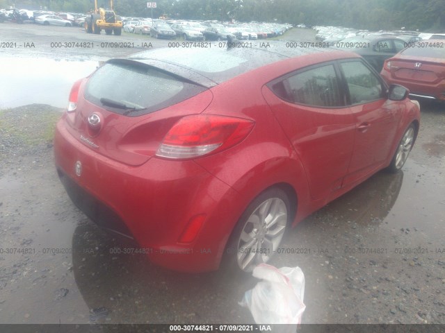 Photo 3 VIN: KMHTC6AD3CU058458 - HYUNDAI VELOSTER 