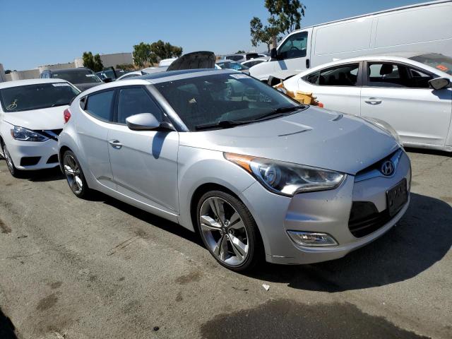 Photo 3 VIN: KMHTC6AD3CU059688 - HYUNDAI VELOSTER 