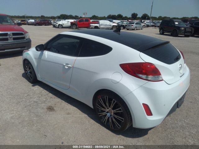 Photo 2 VIN: KMHTC6AD3CU059898 - HYUNDAI VELOSTER 