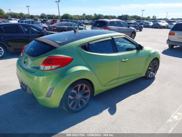 Photo 3 VIN: KMHTC6AD3CU062543 - HYUNDAI VELOSTER 