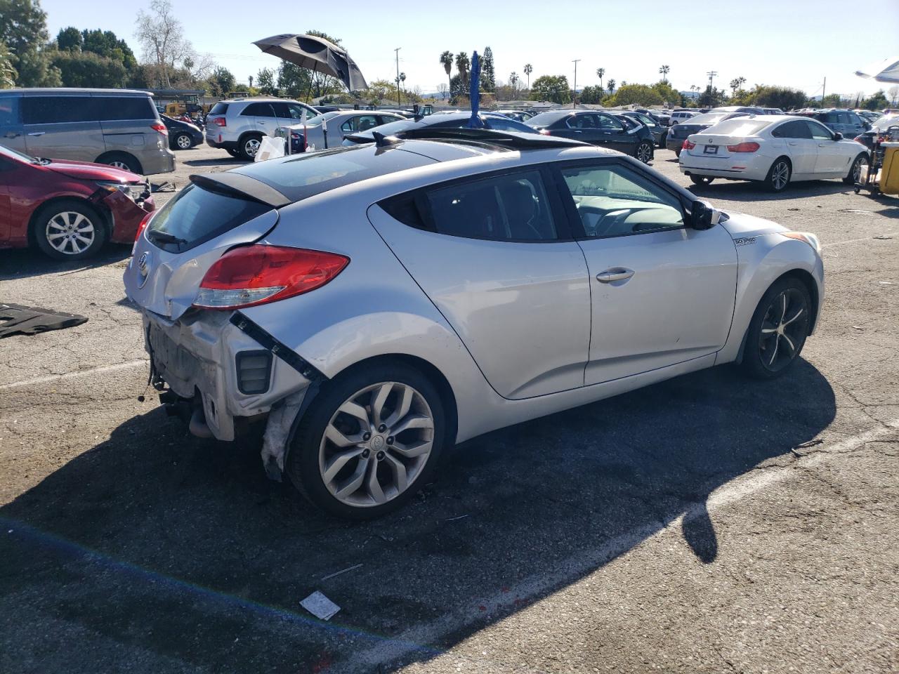 Photo 2 VIN: KMHTC6AD3CU066480 - HYUNDAI VELOSTER 