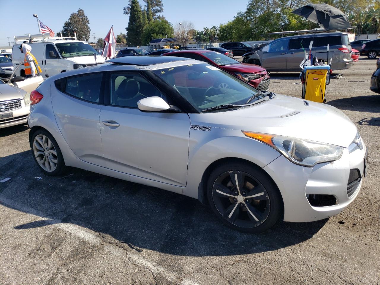 Photo 3 VIN: KMHTC6AD3CU066480 - HYUNDAI VELOSTER 