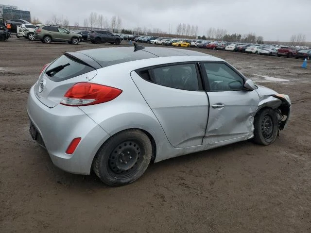 Photo 2 VIN: KMHTC6AD3CU067788 - HYUNDAI VELOSTER 