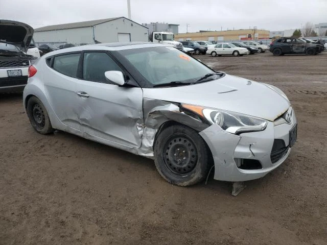 Photo 3 VIN: KMHTC6AD3CU067788 - HYUNDAI VELOSTER 