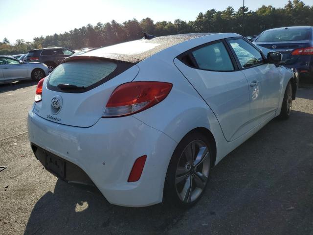 Photo 3 VIN: KMHTC6AD3CU069217 - HYUNDAI VELOSTER 