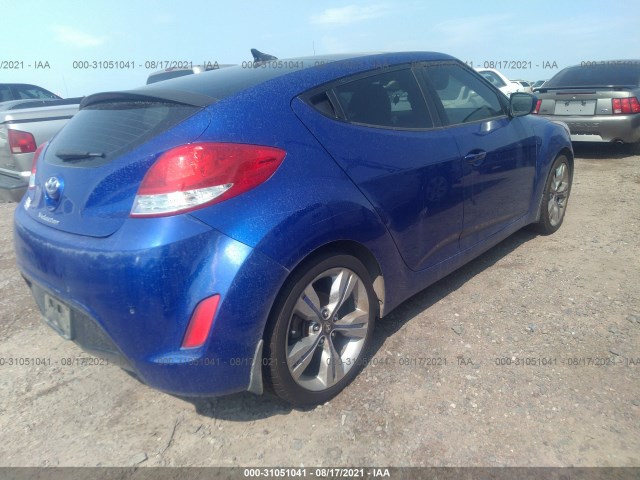 Photo 3 VIN: KMHTC6AD3CU072330 - HYUNDAI VELOSTER 