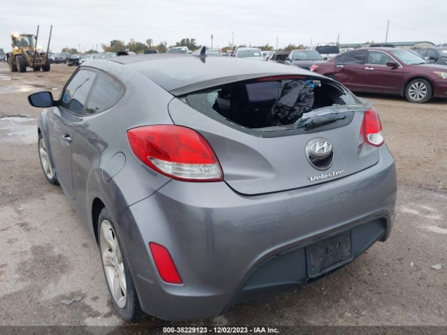 Photo 2 VIN: KMHTC6AD3CU075387 - HYUNDAI VELOSTER 