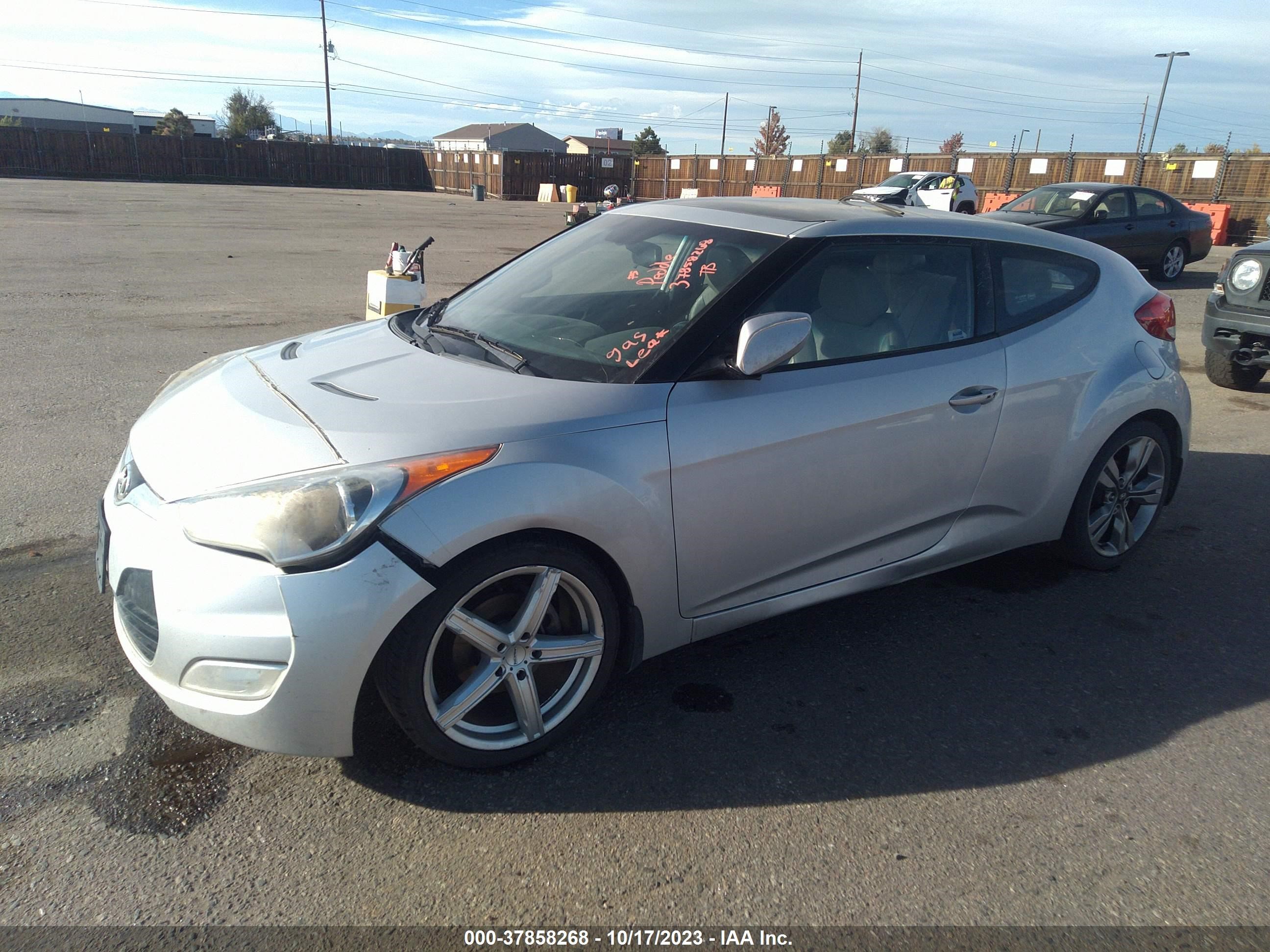 Photo 1 VIN: KMHTC6AD3CU076541 - HYUNDAI VELOSTER 