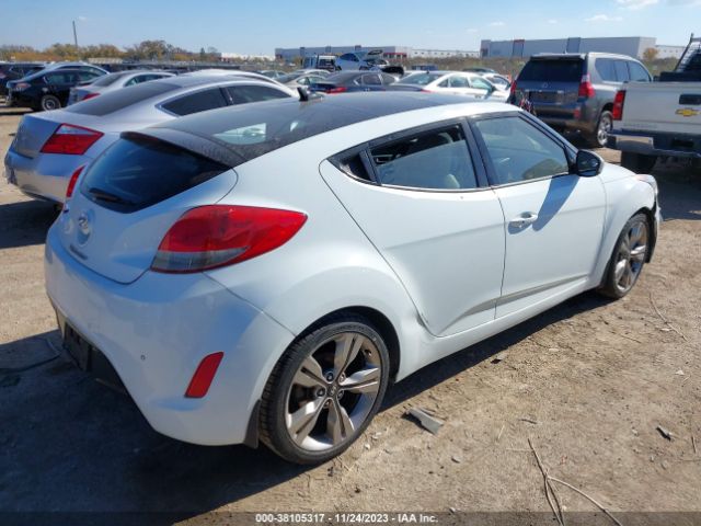 Photo 3 VIN: KMHTC6AD3DU103559 - HYUNDAI VELOSTER 