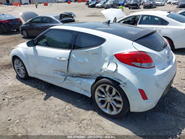 Photo 2 VIN: KMHTC6AD3DU130857 - HYUNDAI VELOSTER 