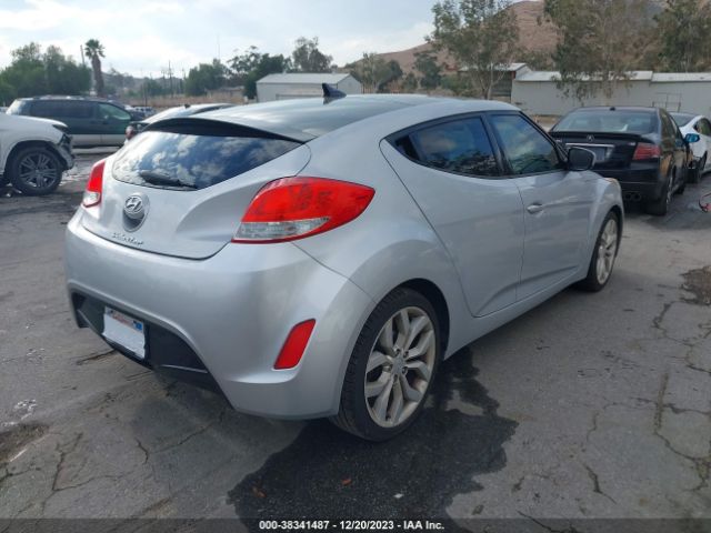 Photo 3 VIN: KMHTC6AD3DU143530 - HYUNDAI VELOSTER 