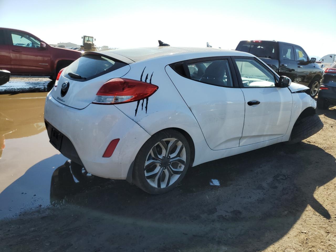 Photo 2 VIN: KMHTC6AD3DU147559 - HYUNDAI VELOSTER 