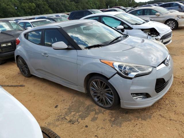 Photo 3 VIN: KMHTC6AD3DU160599 - HYUNDAI VELOSTER 