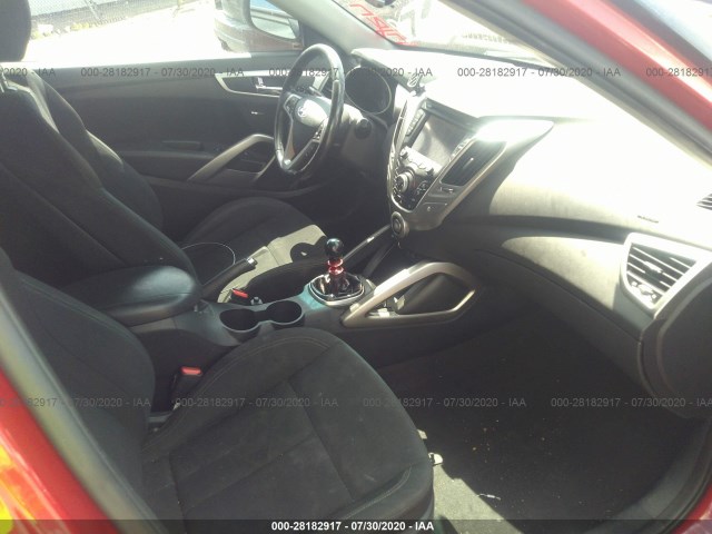 Photo 4 VIN: KMHTC6AD3DU160750 - HYUNDAI VELOSTER 