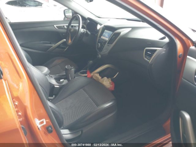 Photo 4 VIN: KMHTC6AD3DU171859 - HYUNDAI VELOSTER 