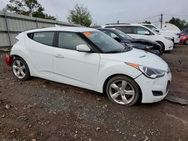 Photo 3 VIN: KMHTC6AD3EU183060 - HYUNDAI VELOSTER 