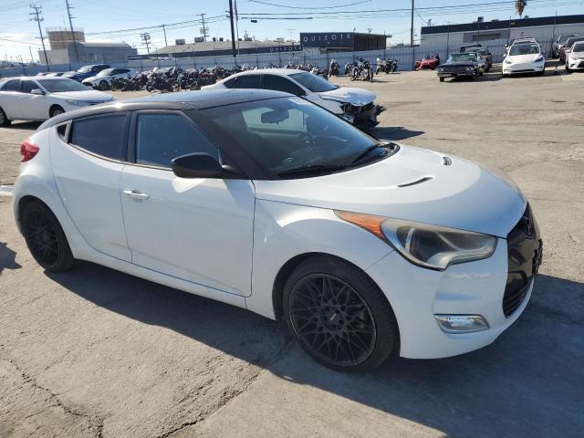 Photo 3 VIN: KMHTC6AD3EU185746 - HYUNDAI VELOSTER 