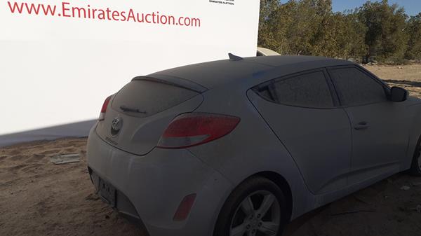 Photo 5 VIN: KMHTC6AD3FU228533 - HYUNDAI VELOSTER 