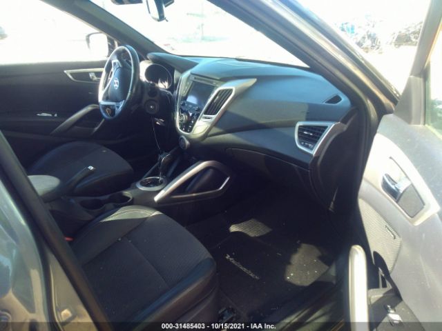 Photo 4 VIN: KMHTC6AD3GU264031 - HYUNDAI VELOSTER 