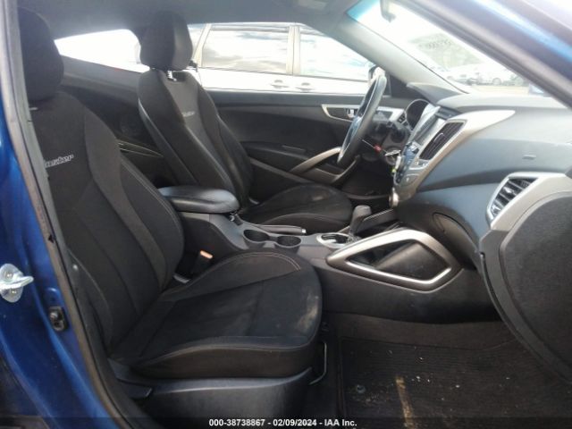 Photo 4 VIN: KMHTC6AD3GU289219 - HYUNDAI VELOSTER 