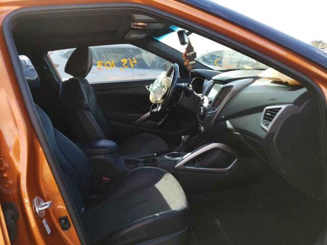 Photo 4 VIN: KMHTC6AD3GU293870 - HYUNDAI VELOSTER 