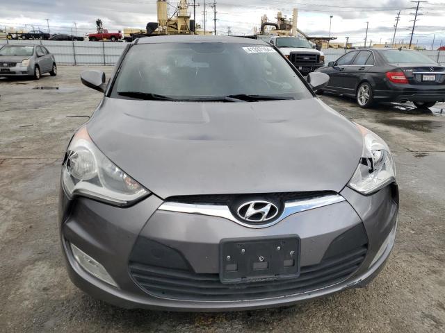 Photo 4 VIN: KMHTC6AD3HU305291 - HYUNDAI VELOSTER 