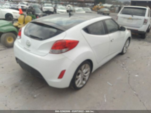 Photo 3 VIN: KMHTC6AD4CU029728 - HYUNDAI VELOSTER 