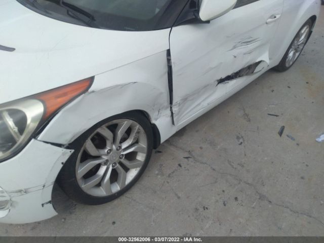 Photo 5 VIN: KMHTC6AD4CU029728 - HYUNDAI VELOSTER 