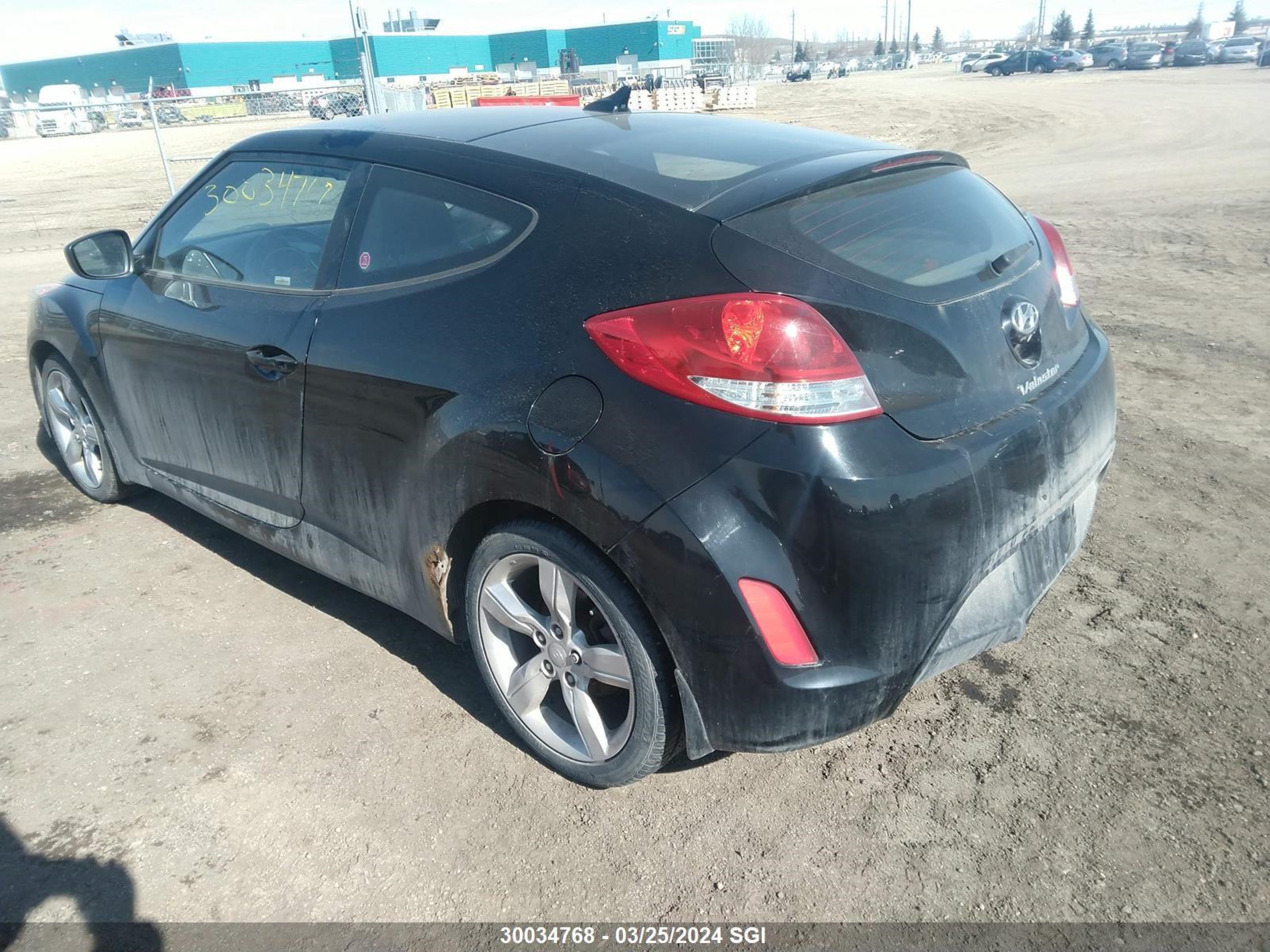 Photo 2 VIN: KMHTC6AD4CU050403 - HYUNDAI VELOSTER 