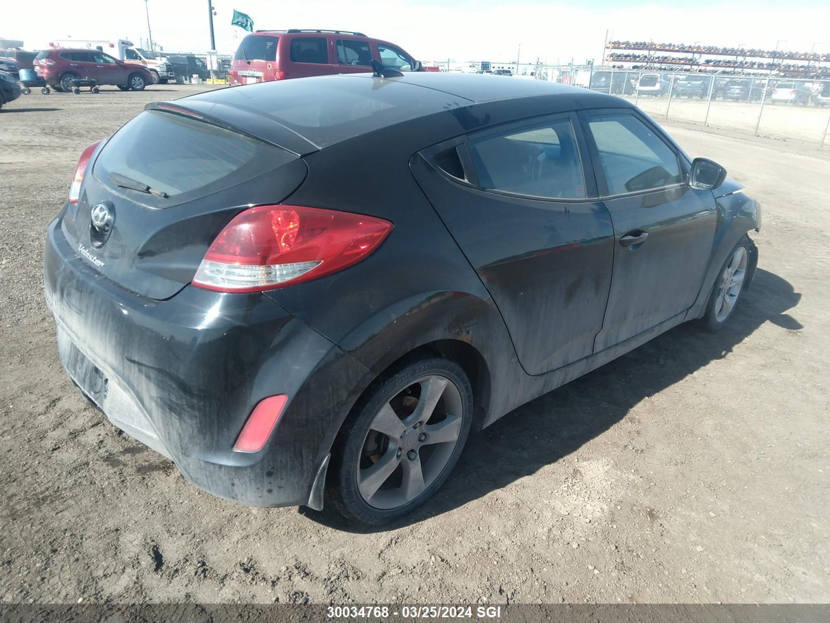 Photo 3 VIN: KMHTC6AD4CU050403 - HYUNDAI VELOSTER 