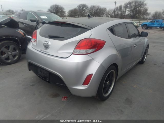 Photo 3 VIN: KMHTC6AD4CU055679 - HYUNDAI VELOSTER 