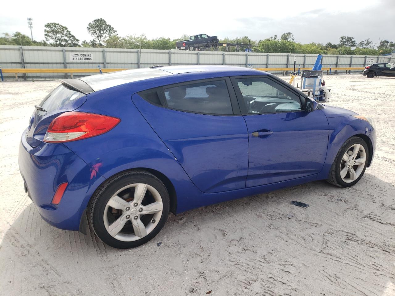 Photo 2 VIN: KMHTC6AD4CU056444 - HYUNDAI VELOSTER 