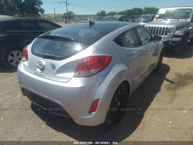 Photo 3 VIN: KMHTC6AD4CU077147 - HYUNDAI VELOSTER 